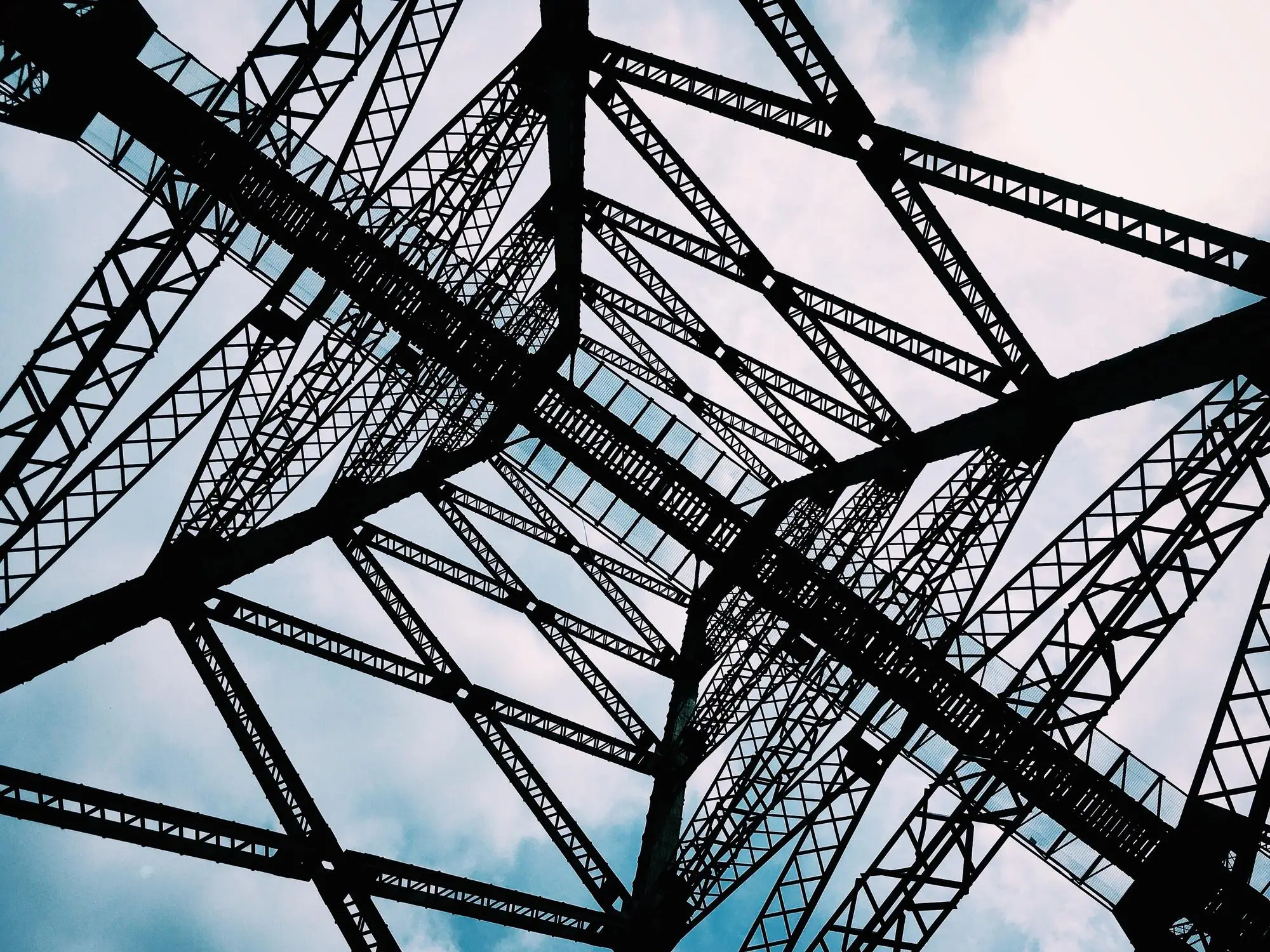 Estructura metálica con seguridad estructural en Colombia